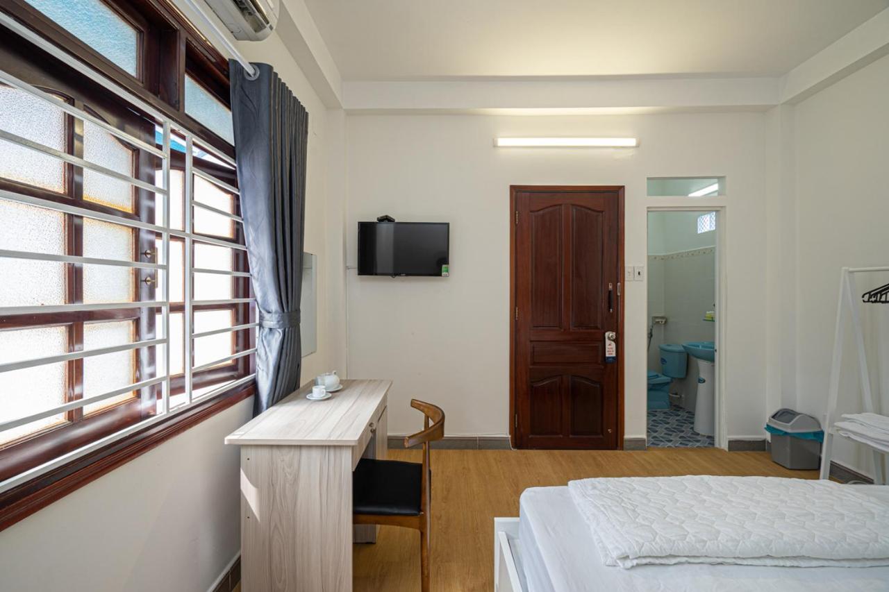 Futuristic Inn Ho Chi Minh City Exterior photo